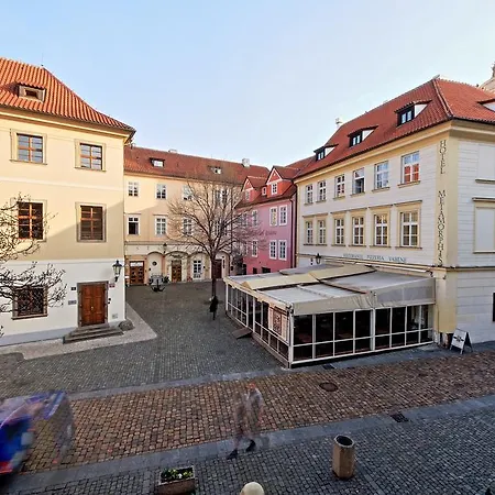 Gasthuis Tyn Courtyard Guestrooms 4*