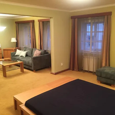 Gasthuis Tyn Courtyard Guestrooms