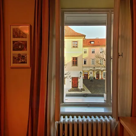 Гостевой дом Tyn Courtyard Guestrooms 4*